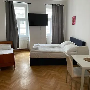 Easybook-in ** Viena