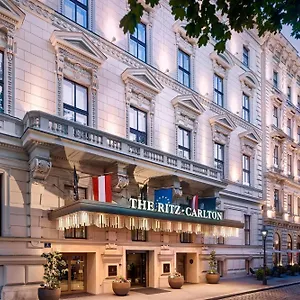מלון The Ritz-carlton,