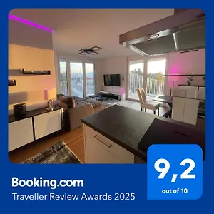Apartament Luxusapartment Mit 40 Qm Terrasse, E-parkplatz Und Parkplatz