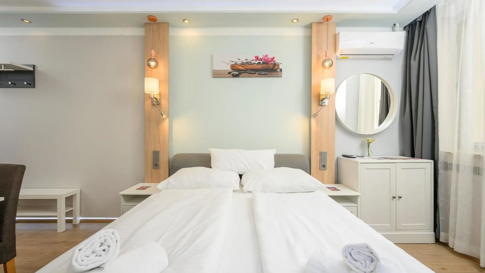 Palais Palffy Apartments Βιέννη Ξενοδοχείο με διαμερίσματα