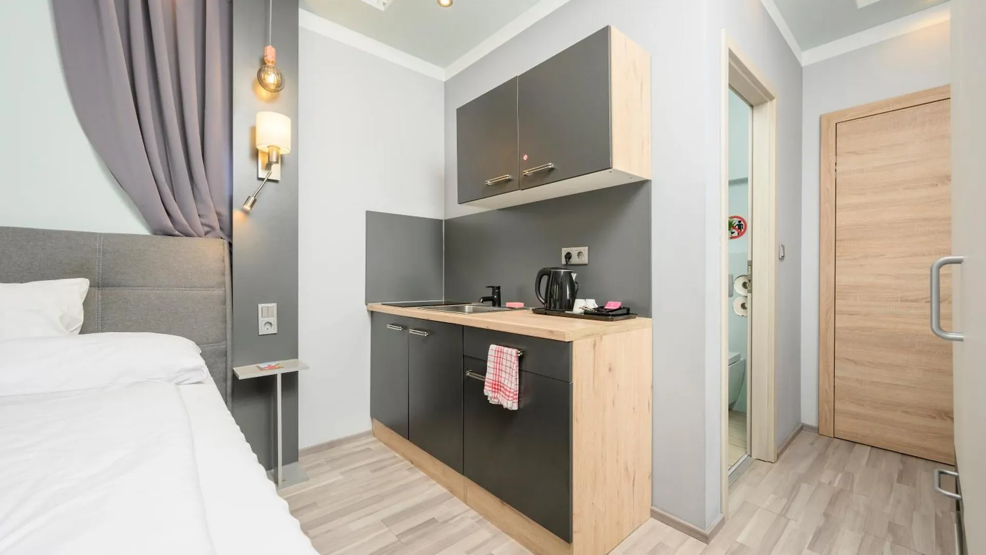 Palais Palffy Apartments Βιέννη 4*,  Αυστρία