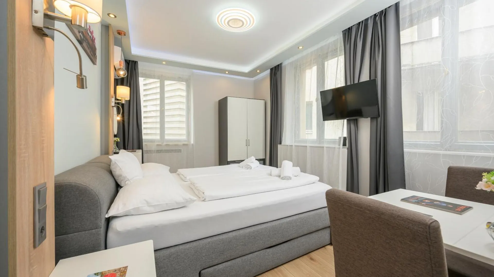 Elegance Palais Palffy Apartments Wien Lägenhetshotell